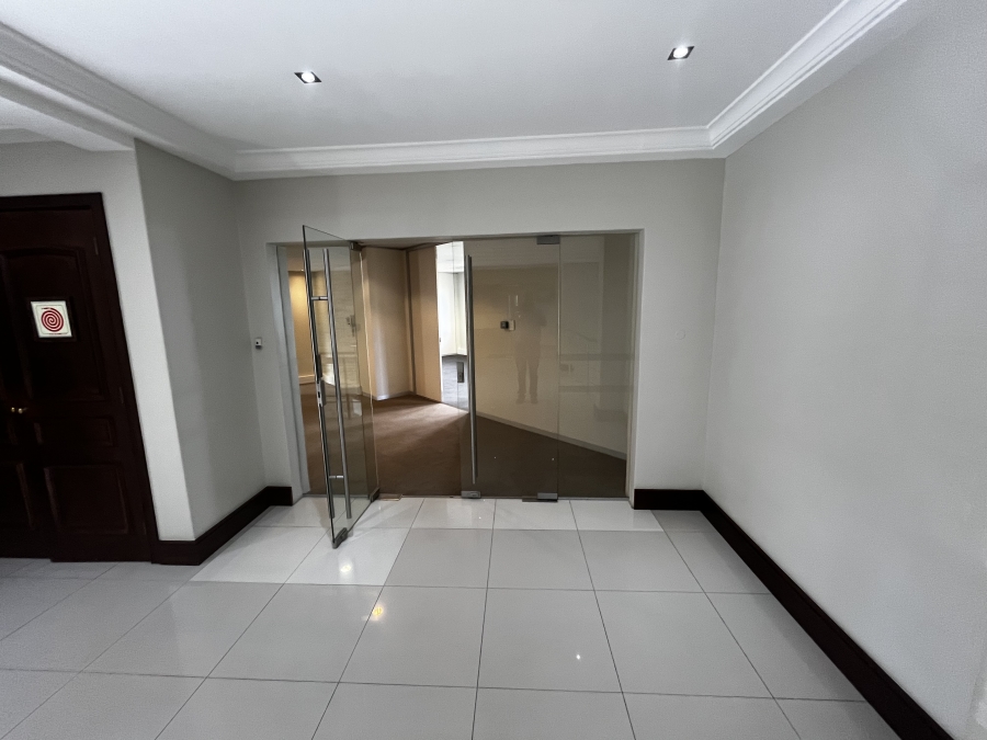 To Let commercial Property for Rent in Rosenpark Western Cape